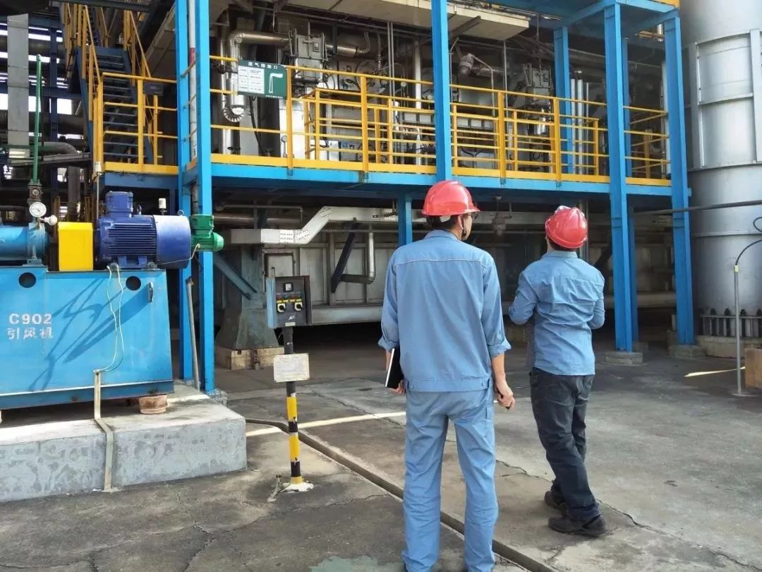 5bf2173892bf4.jpg 2.jpg